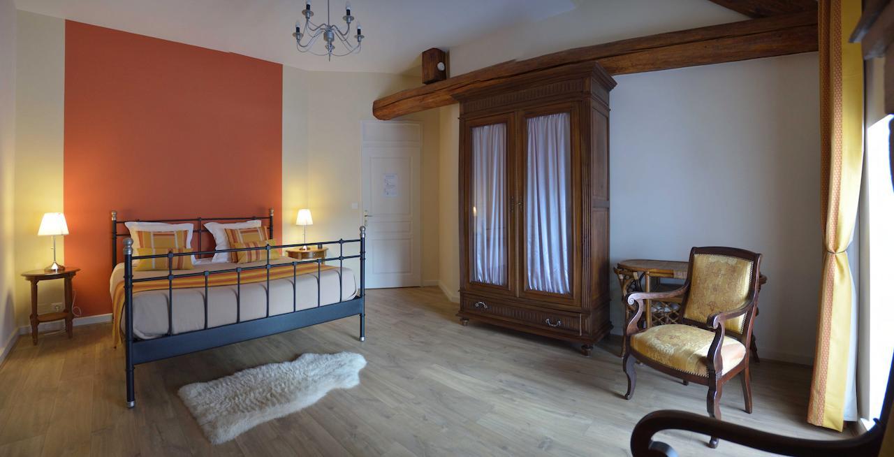Chambre D'Hotes Le Jardin Des Pierres Dorees Marcy 객실 사진